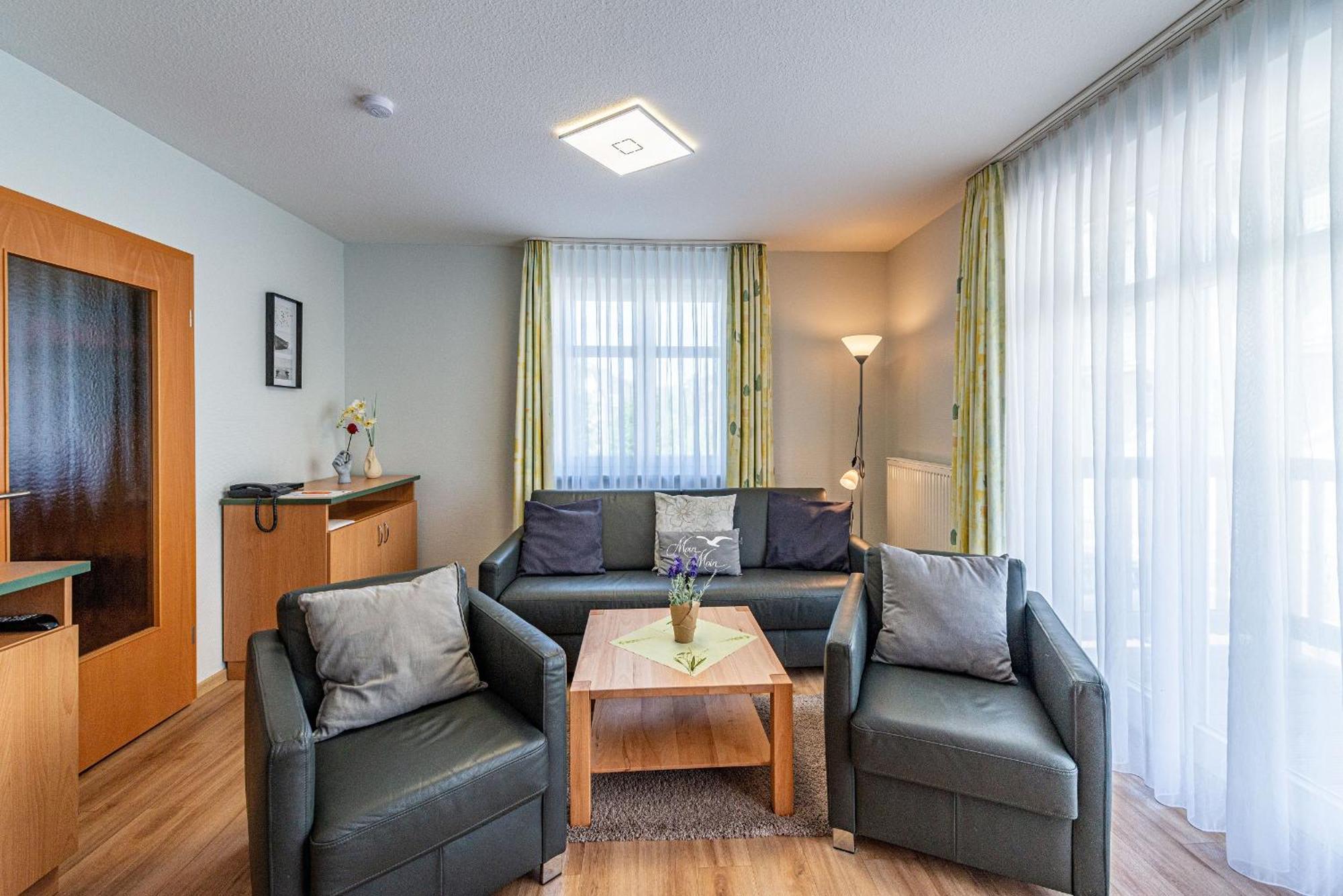 Am Weststrand Apartmenthaus Waldeck Kuehlungsborn Exterior photo